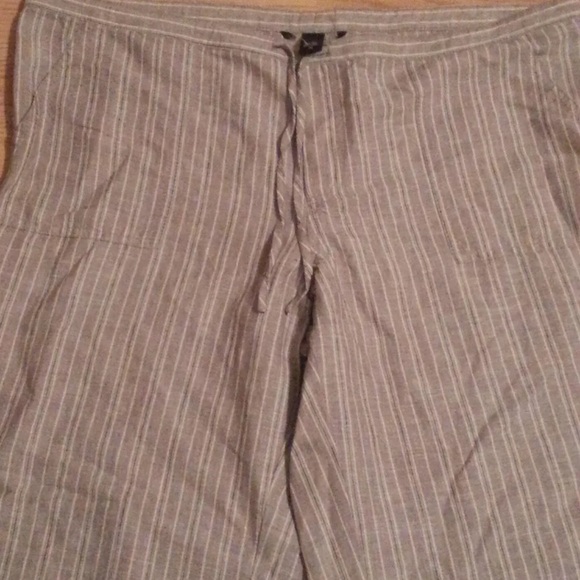 NWOT Victoria’s Secret Beach Linen Pants Size 2 Gray Stripes - Picture 3 of 8